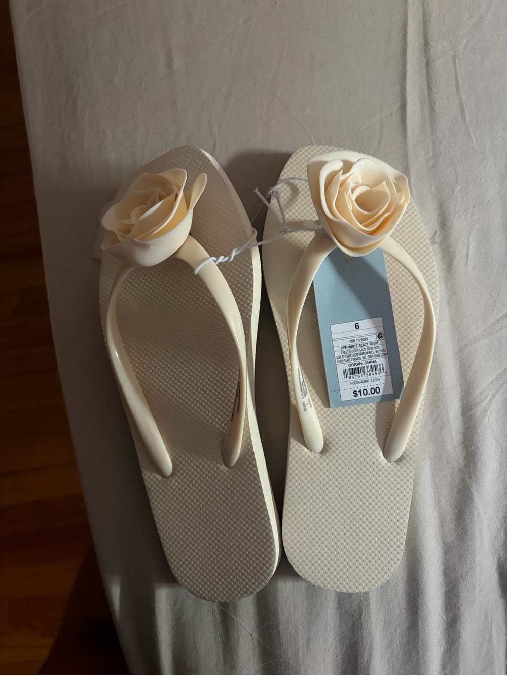 Shade & Shore Cream Floral Rose-Accent Flip Flops